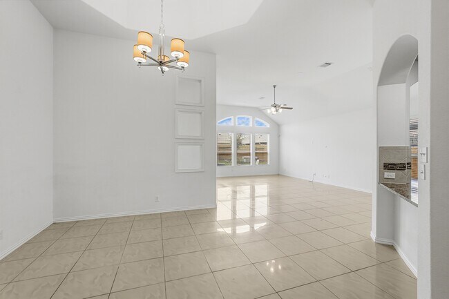 Building Photo - 4703 Goldeneye Dr