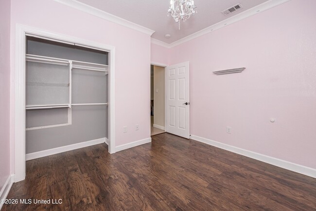 Building Photo - 15208 Lisa Dr