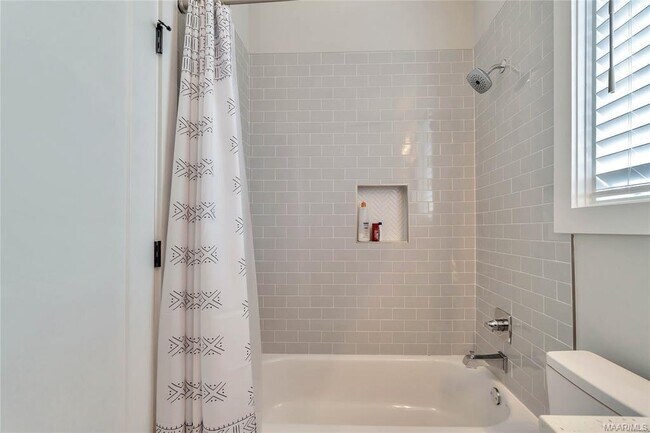 Building Photo - 7132 Fain Park Dr