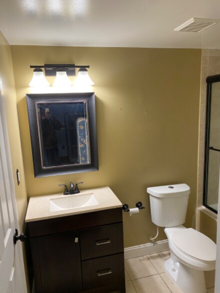 Building Photo - 3214 8th St SE