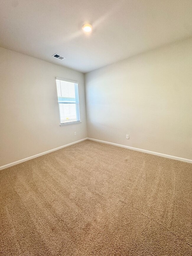 Building Photo - Brand New! Central Conway Location in Kingston Bay! Beautiful Pond View!