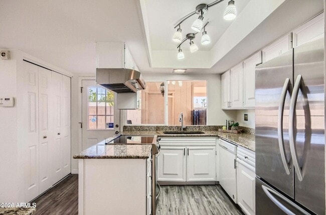 Building Photo - 4865 N Granite Reef Rd