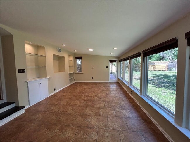 Building Photo - 11701 Rustic Rock Dr