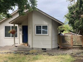 Building Photo - 6708 Camellia St