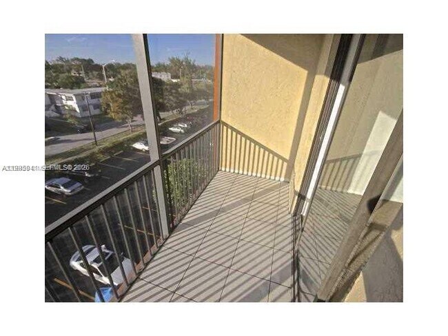 Building Photo - 16950 W Dixie Hwy