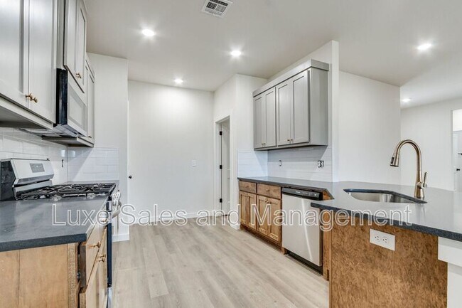 Building Photo - 8329 NW 163rd Ter