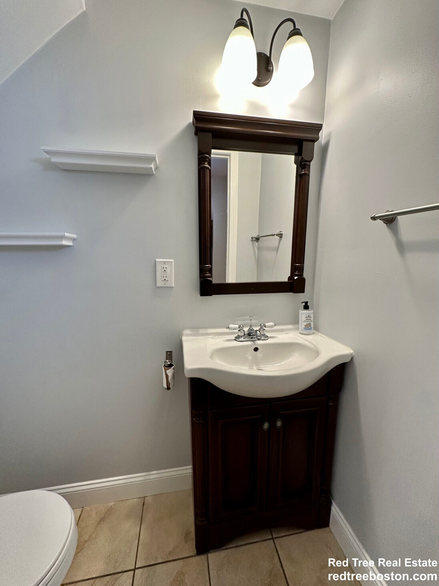 Building Photo - 62 Dunboy St