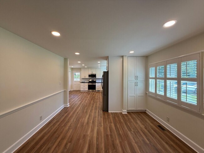 Building Photo - 638 Stratford Rd NW