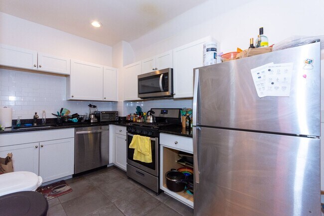 Building Photo - Brighton Ave in Allston - 4bed / 1bath $4400