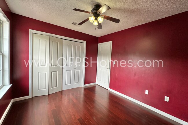 Building Photo - Spacious 4-Bedroom Home with Bonus Loft & Huge Backyard Deck – Available Now!