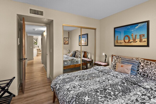 Building Photo - 77 Wild Horse Mesa Dr