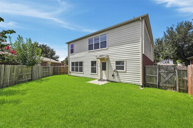 Building Photo - 14954 Sugar Sands Dr