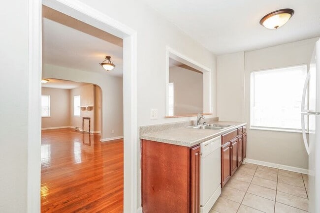 Building Photo - 1048 Berkeley Rd