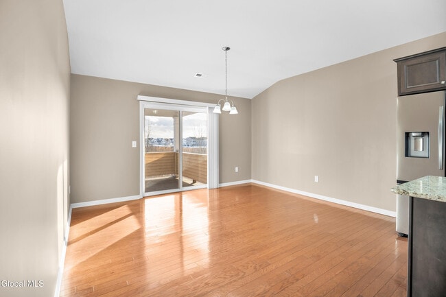 Building Photo - 15 Clarice Ln