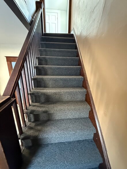 Building Photo - 1328 S 9th St