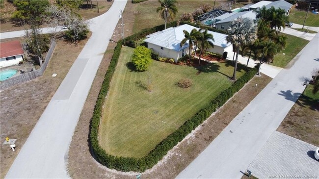 Building Photo - 947 NW 13th St