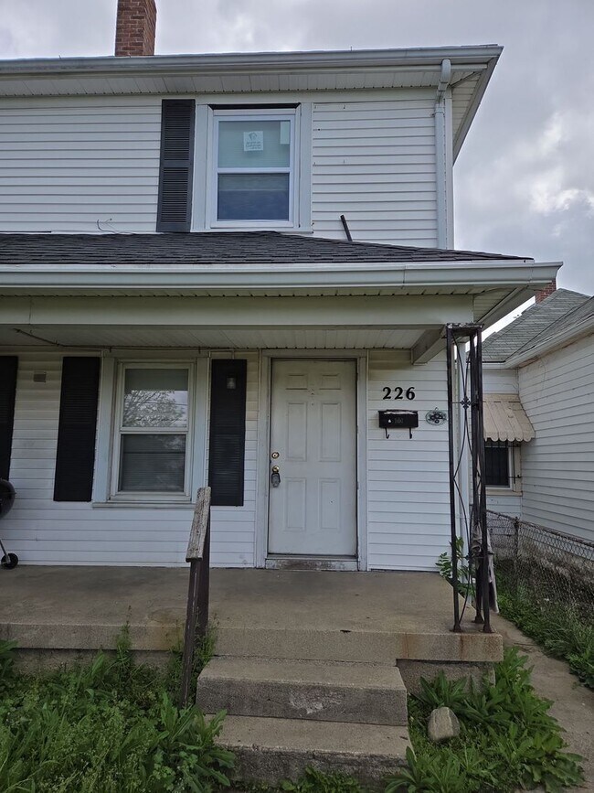 Building Photo - 224-226 S Irwin St