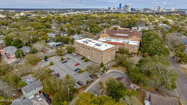 Building Photo - 2525 College St