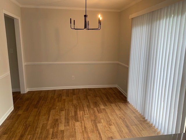 Building Photo - 3975 Sterling Pointe Dr