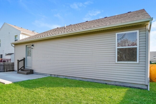 Building Photo - 3853 Sugarbark Dr