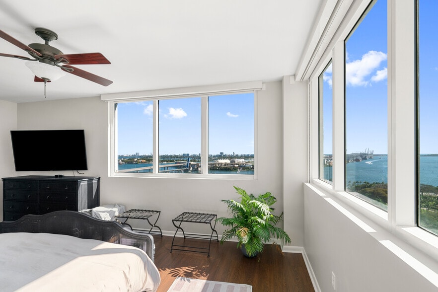 Building Photo - 244 Biscayne Blvd