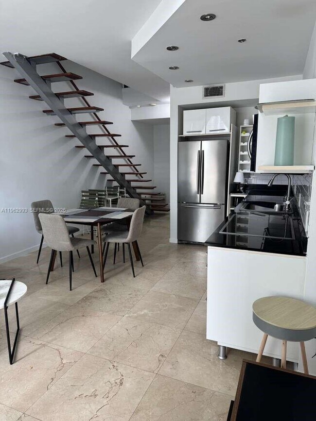 Building Photo - 690 SW 1st Ct