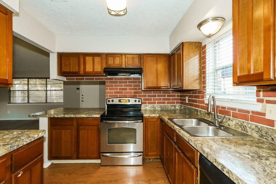 Building Photo - 7306 Skybright Ln