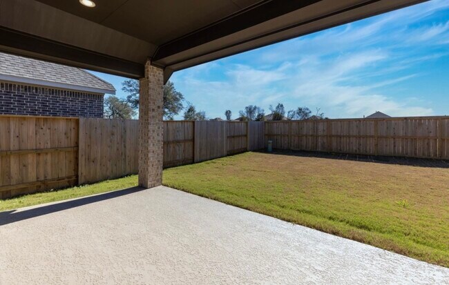 Building Photo - 5034 Morrison Dr