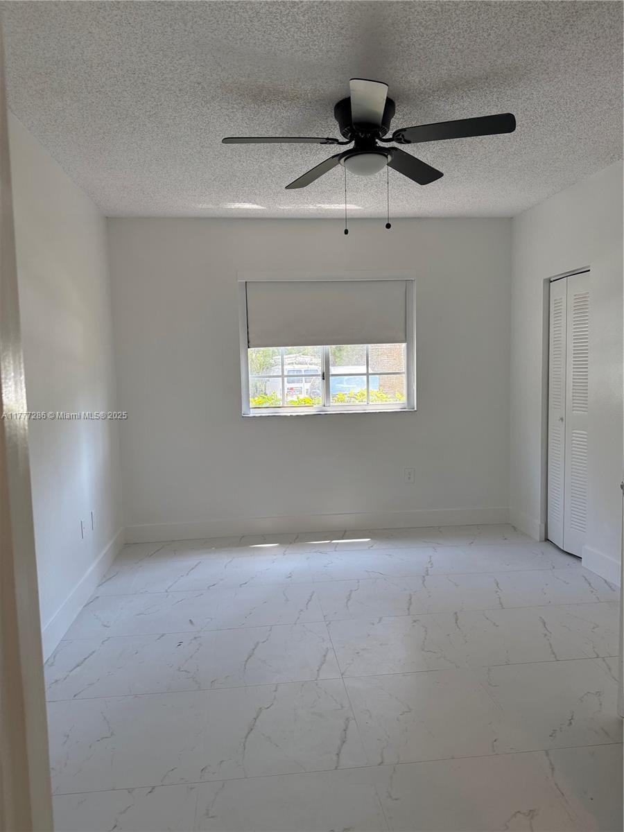 Building Photo - 3221 Sabal Palm Mnr