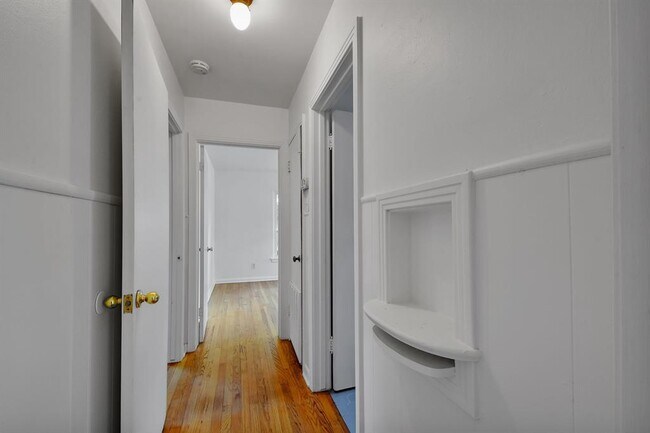Building Photo - 430 Beryl Dr