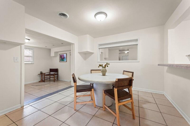 Building Photo - 6750 Snow White Dr