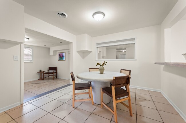 Building Photo - 6750 Snow White Dr