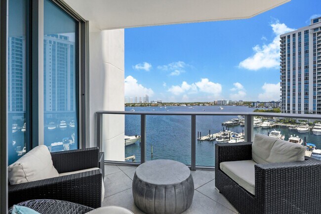Building Photo - 17301 Biscayne Blvd