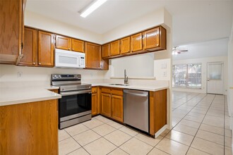 Building Photo - 19427 Plantain Dr