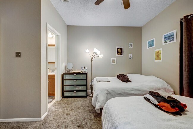 Building Photo - 2901 San Jacinto Blvd