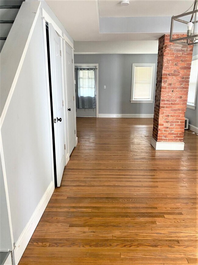 Building Photo - House for Rent in Glen Mills