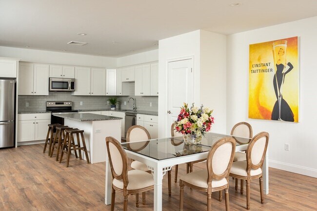 Building Photo - 309 Chief Justice Cushing Hwy