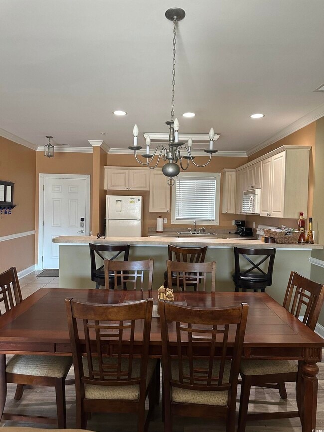 Building Photo - 4811 Magnolia Lake Dr