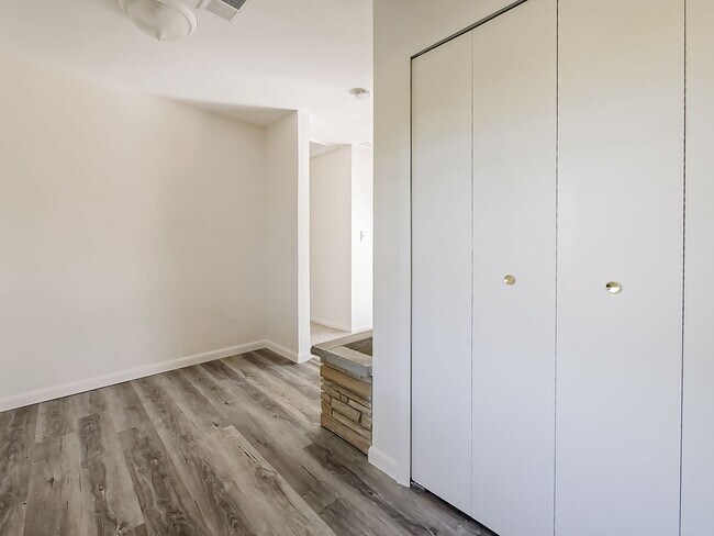 Building Photo - Freshly Updated 3-Bedroom Home in Farmington Hills!