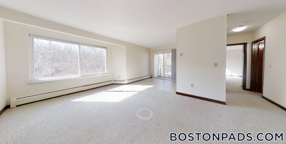 Primary Photo - 384 Sunderland Rd