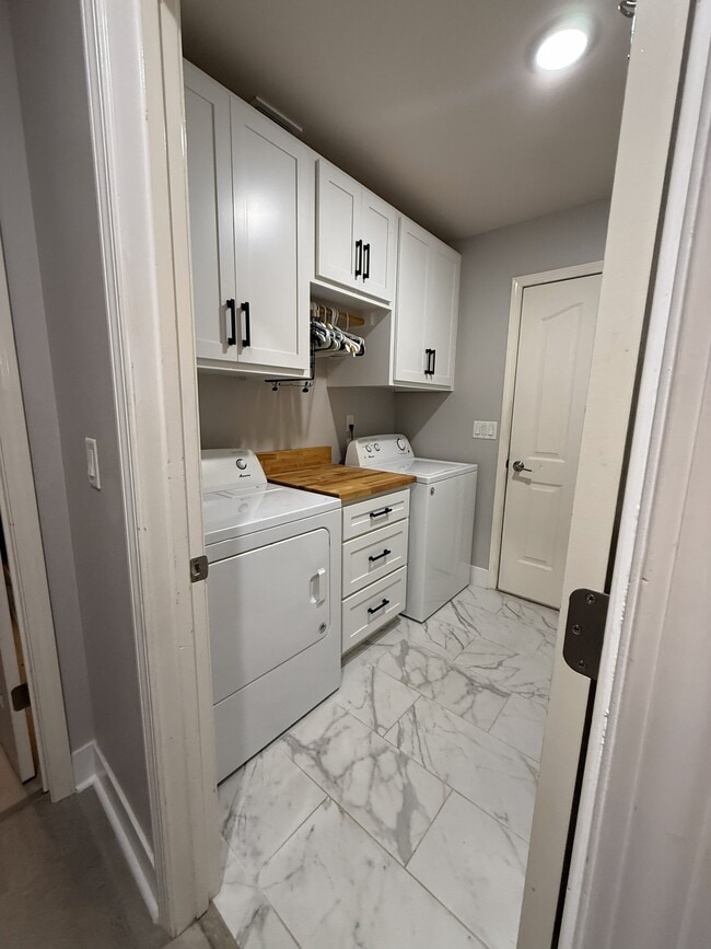 Building Photo - 443 NW Sandpiper Ave