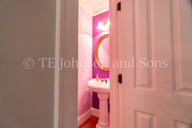 Building Photo - Luxury Living in Lewisville