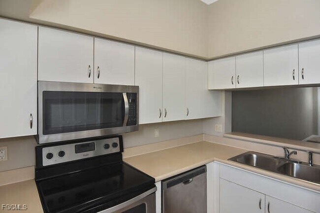 Building Photo - 8331 Bernwood Cove Loop