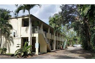 Building Photo - 3251 SW 44th Ave