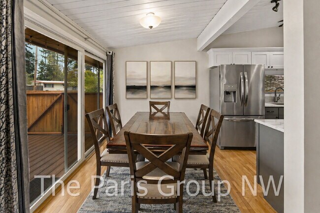 Building Photo - Fantastic Modernized Bridle Trails Mid Century Home * Central A/C, EV Charger, Exceptional Outdoo...