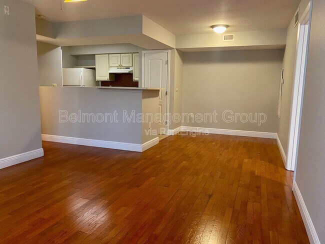 Building Photo - 3004 Parkway Blvd