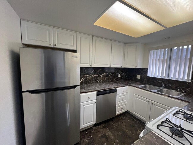 Building Photo - 2140 Via Robles