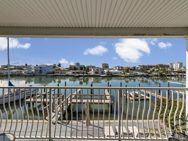 Building Photo - 185 Brightwater Dr