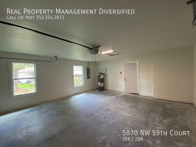 Building Photo - 5870 NW 59th Ct