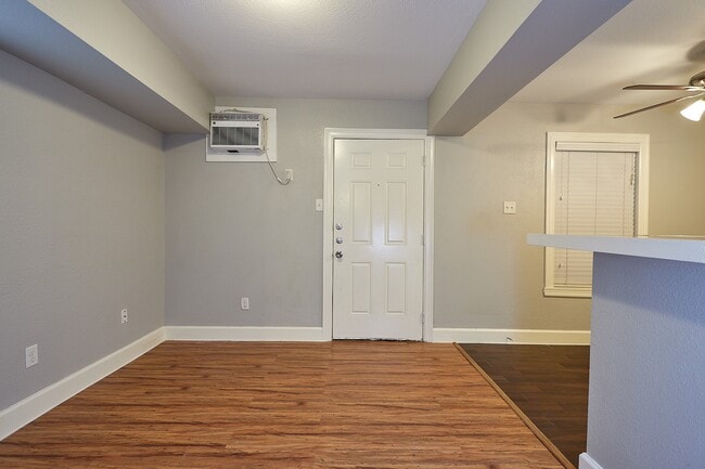 Building Photo - 1419 Hawthorne St